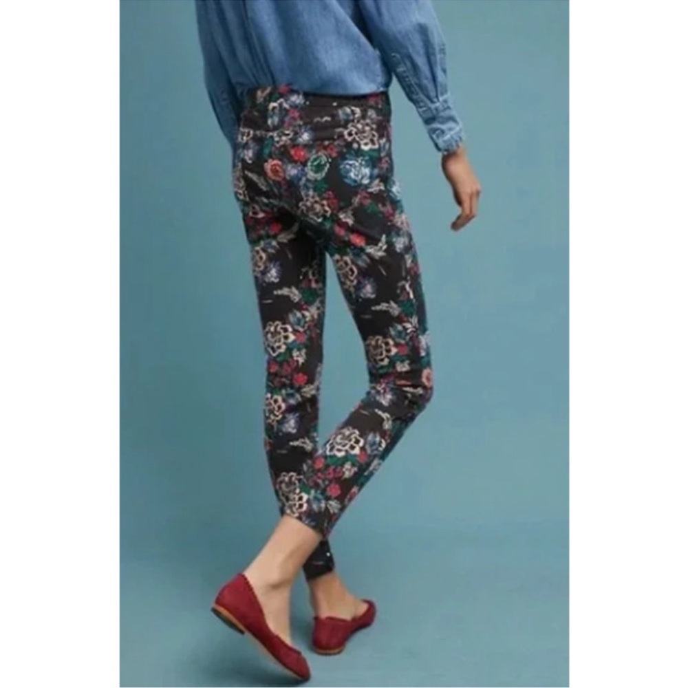 LIKE NEW- Anthropologie Pilcro Mid Rise Skinny Black Floral Jeans - Picture 2 of 16